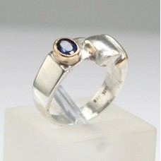 inel modernist.argint & aur, safir brazilian. atelier peruvian